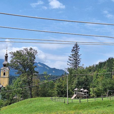 Alessandra Tarvisio Bagian luar foto