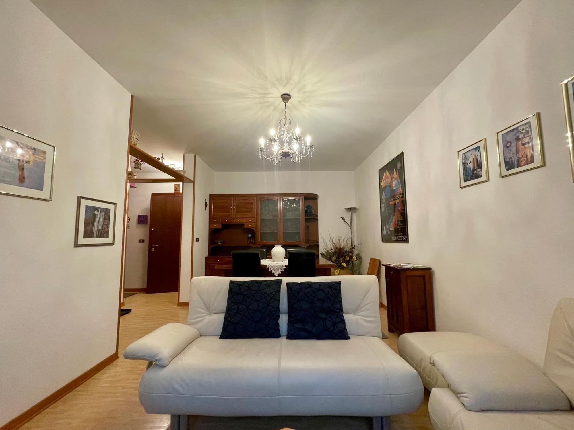 Alessandra Tarvisio Bagian luar foto